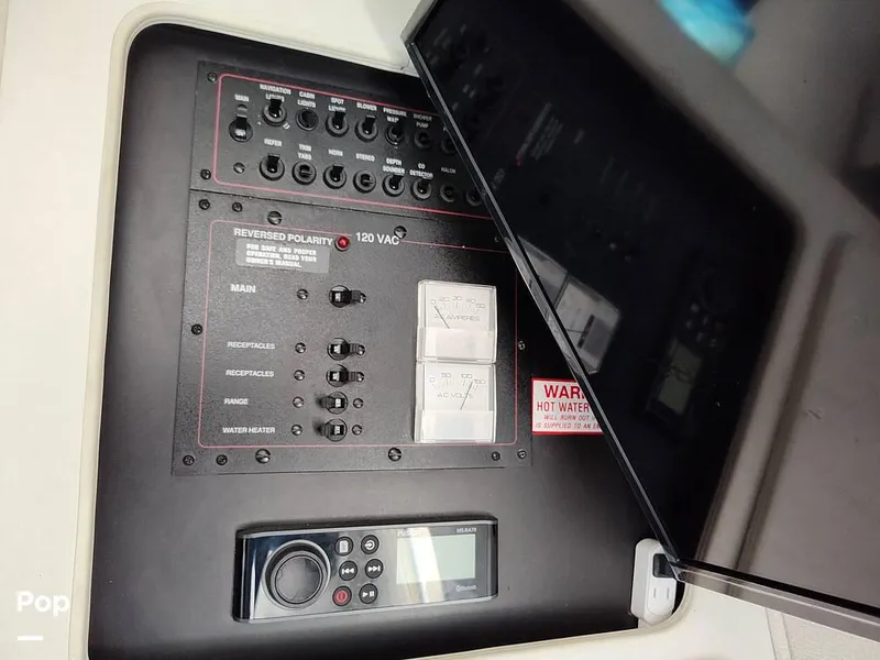 Slide: The Image of 1995 Carver 280 Sedan for sale in Naples, FL - 43