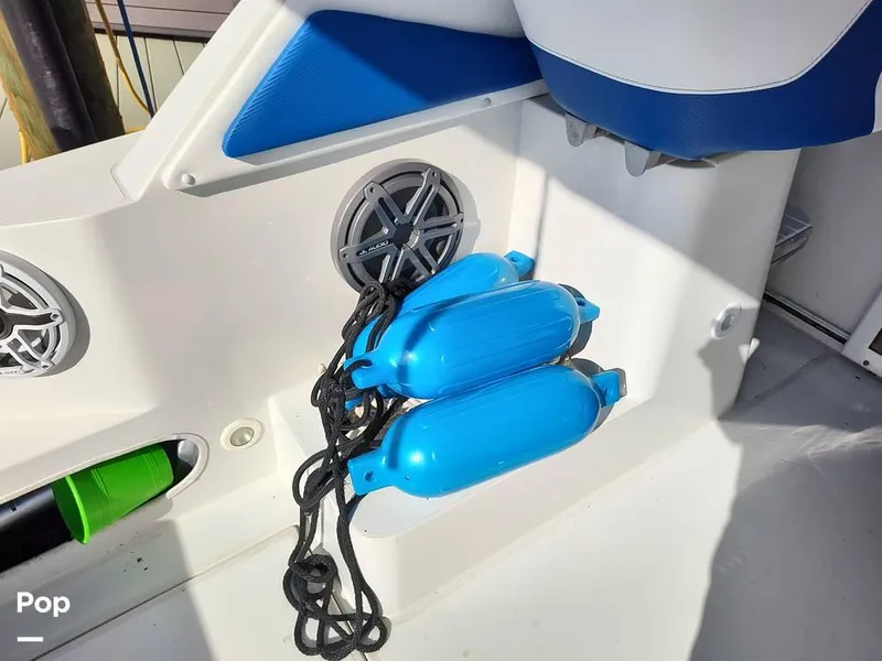 Slide: The Image of 1995 Carver 280 Sedan for sale in Naples, FL - 60