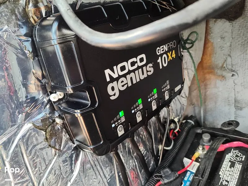 Slide: The Image of 1995 Carver 280 Sedan for sale in Naples, FL - 76