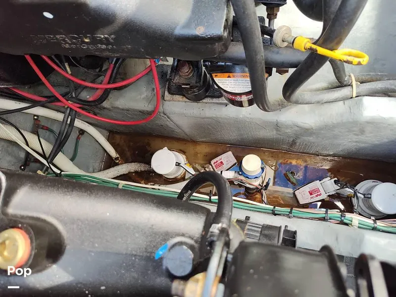 Slide: The Image of 1995 Carver 280 Sedan for sale in Naples, FL - 77