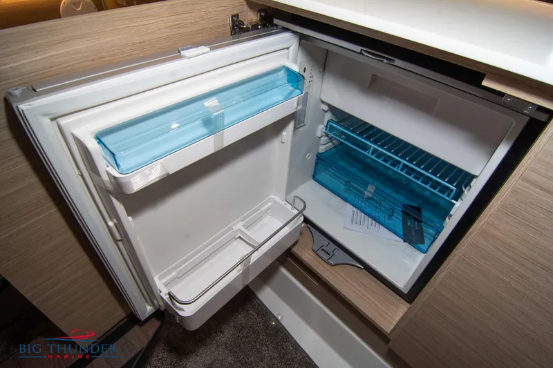 Slide: The Image of Jeanneau Leader 9.0 WA 2024 - 58