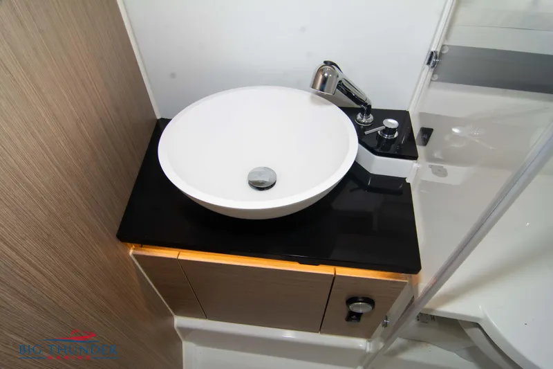 Slide: The Image of Jeanneau Leader 9.0 WA 2024 - 66