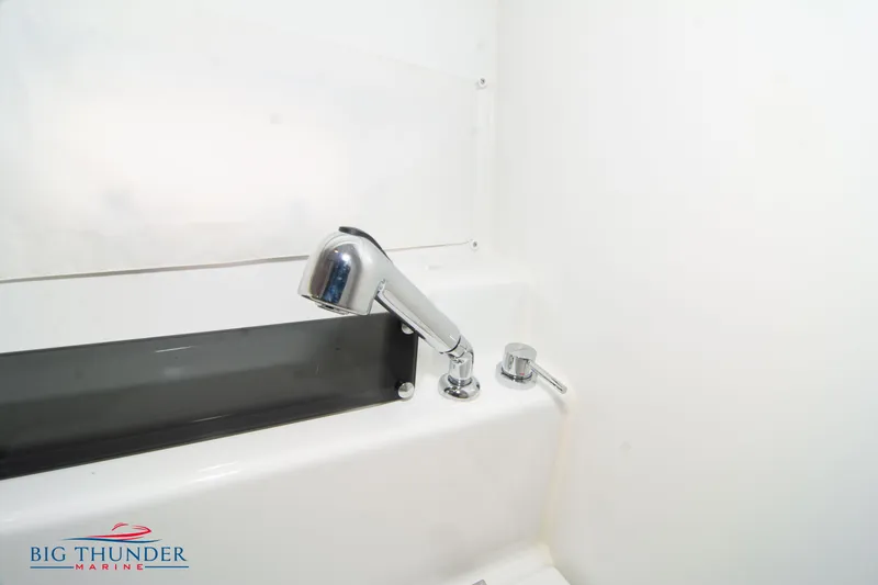 Slide: The Image of Jeanneau Leader 9.0 WA 2024 - 68