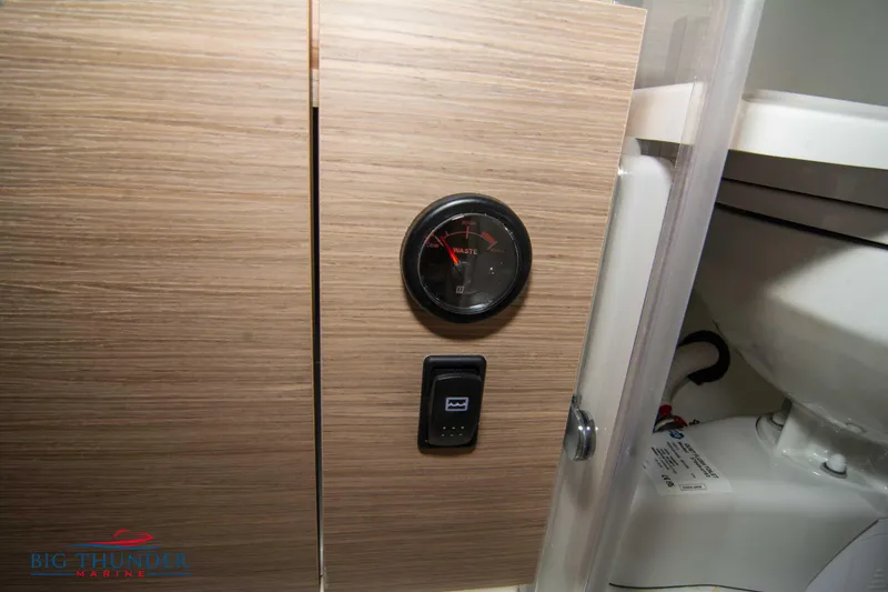 Slide: The Image of Jeanneau Leader 9.0 WA 2024 - 69