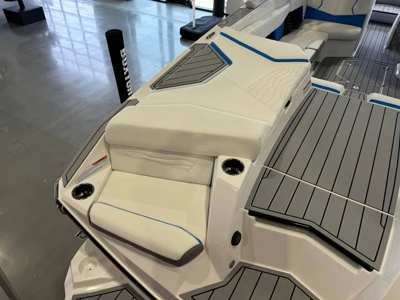 Slide: The Image of Nautique Super Air Nautique G23 2025 - 10