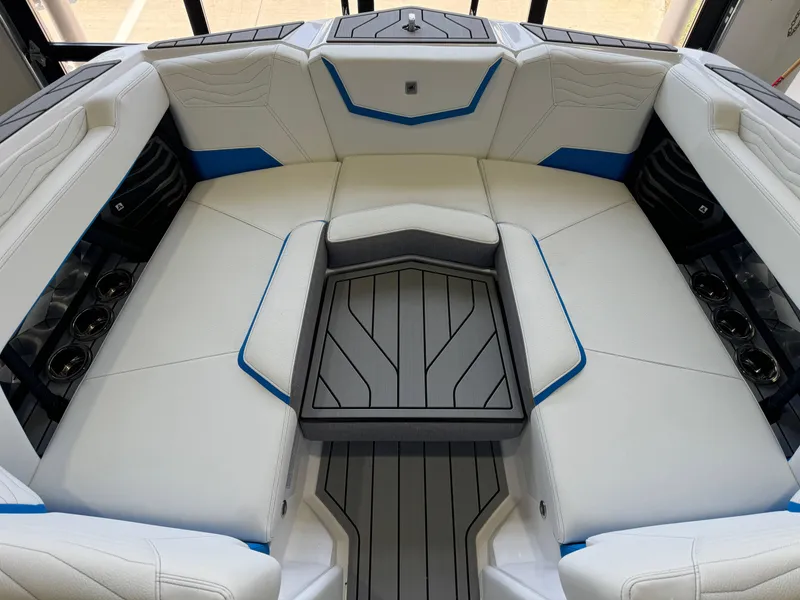 Slide: The Image of Nautique Super Air Nautique G23 2025 - 15