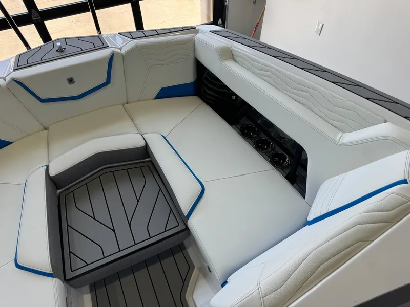 Slide: The Image of Nautique Super Air Nautique G23 2025 - 16