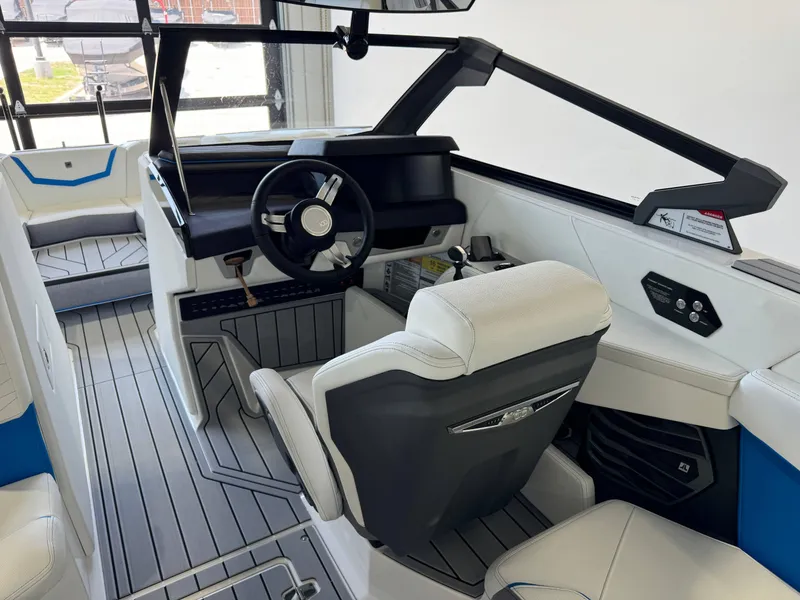 Slide: The Image of Nautique Super Air Nautique G23 2025 - 22