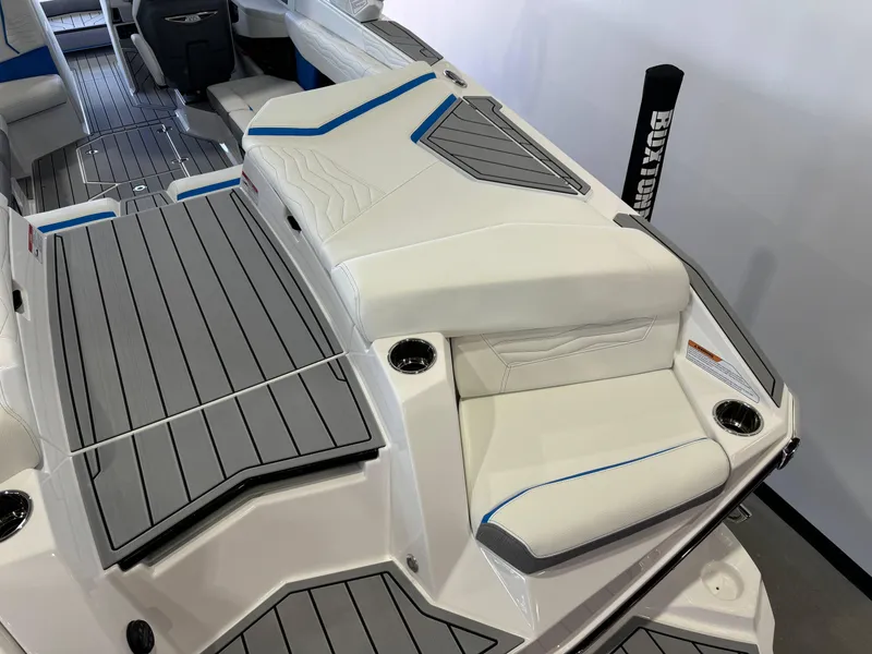 Slide: The Image of Nautique Super Air Nautique G23 2025 - 9
