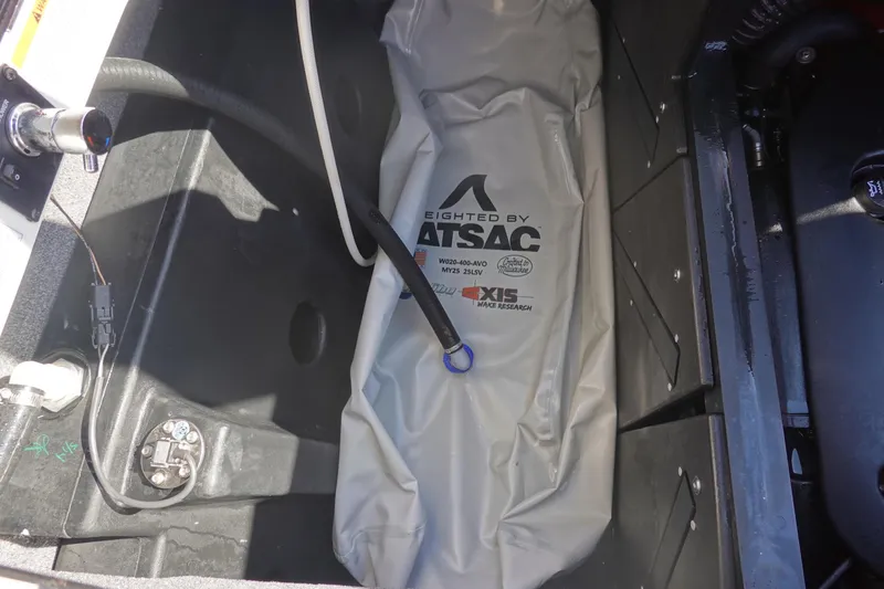 Slide: The Image of 2025 Malibu Wakesetter 25 LSV ballast system with FatSac for enhanced wake performance. - 49