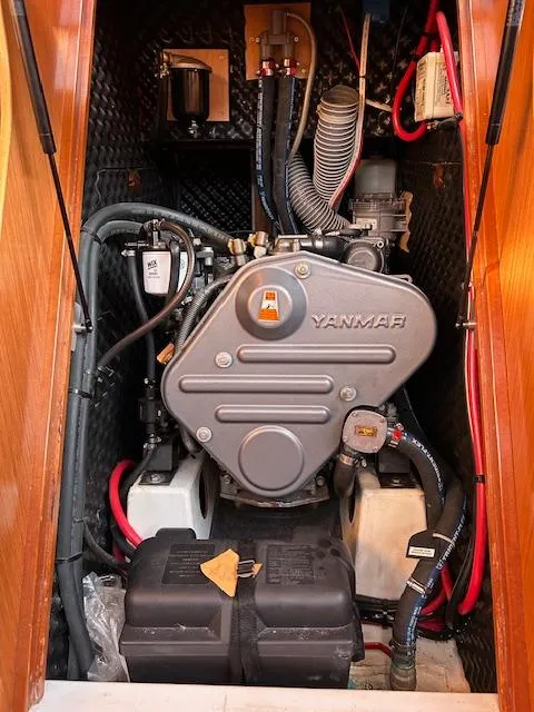 Slide: The Image of Engine compartment of 2009 Beneteau Oceanis 40 with Yanmar engine. - 21