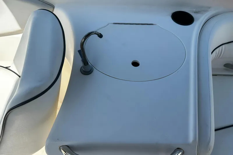 Slide: The Image of Bayliner 24 Sun Deck 2003 - 18