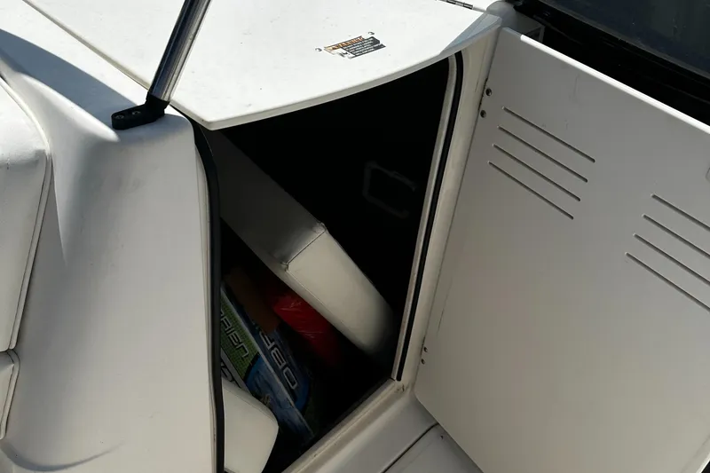 Slide: The Image of Bayliner 24 Sun Deck 2003 - 19