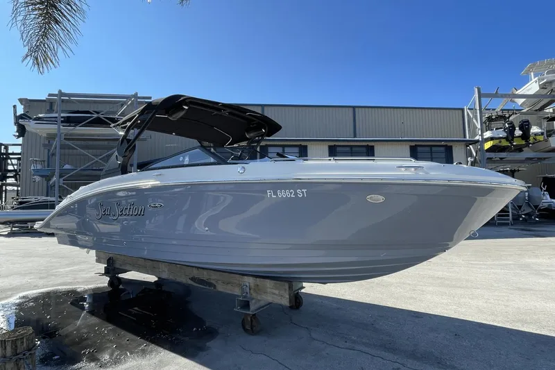Slide: The Image of Sea Ray 270 SDX OB OUTBOARD 2021 - 1