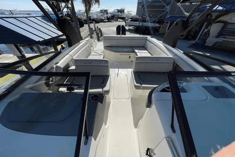 Slide: The Image of Sea Ray 270 SDX OB OUTBOARD 2021 - 16