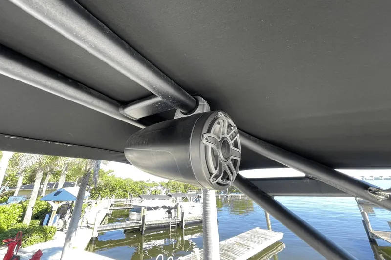 Slide: The Image of Sea Ray 270 SDX OB OUTBOARD 2021 - 17