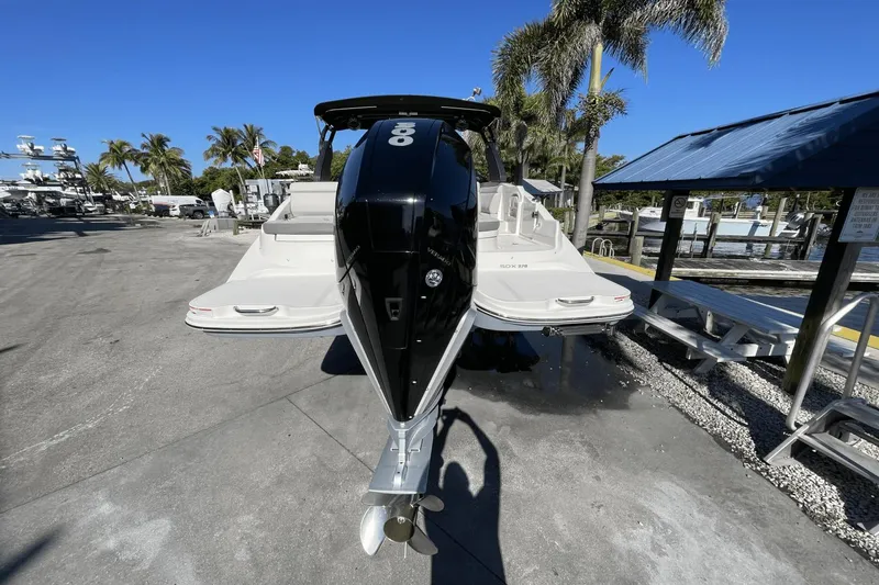 Slide: The Image of Sea Ray 270 SDX OB OUTBOARD 2021 - 30