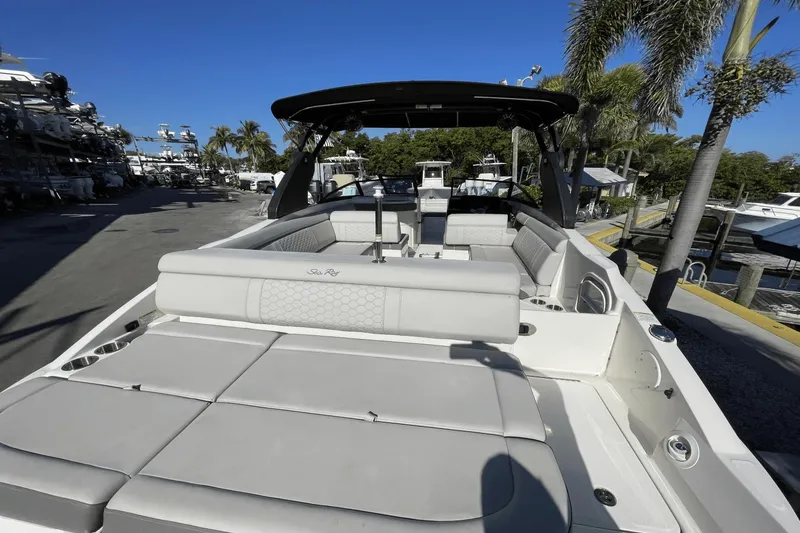 Slide: The Image of Sea Ray 270 SDX OB OUTBOARD 2021 - 9