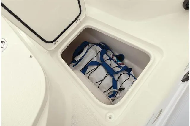 Slide: The Image of Mako 214 Center Console 2022 - 27