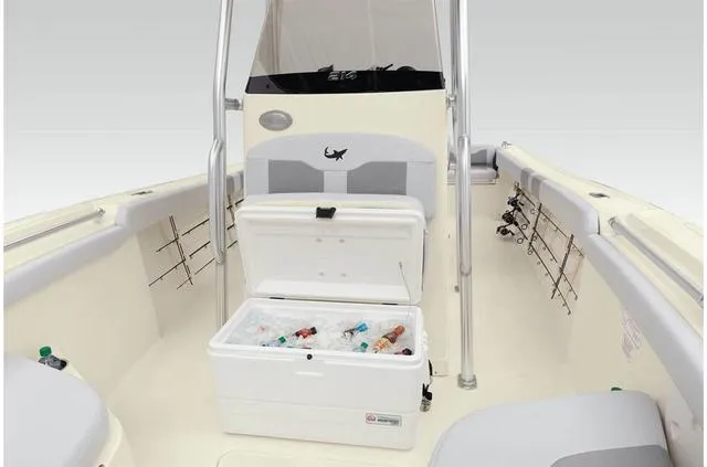 Slide: The Image of Mako 214 Center Console 2022 - 34