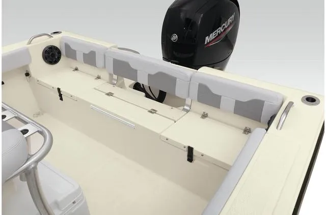 Slide: The Image of Mako 214 Center Console 2022 - 58