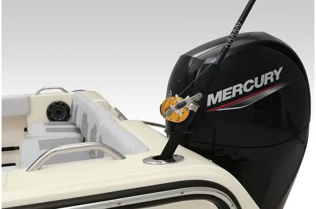 Slide: The Image of Mako 214 Center Console 2022 - 62