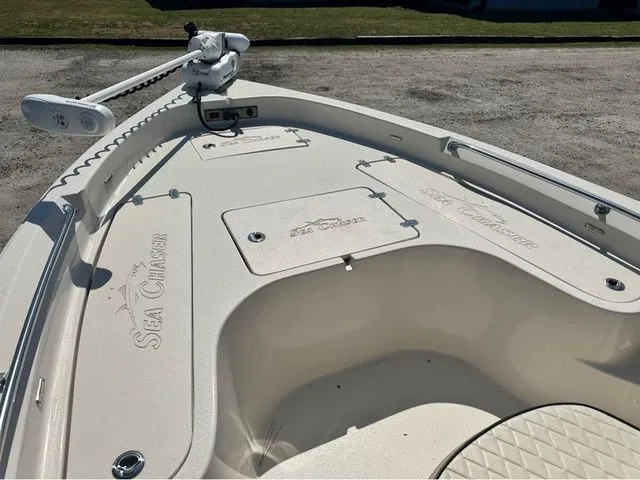 Slide: The Image of Mako 214 Center Console 2022 - 99