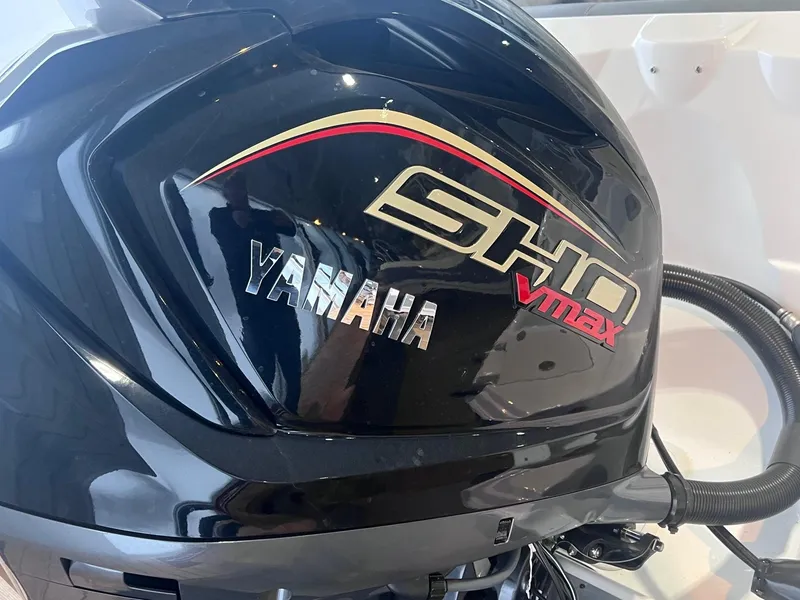 Slide: The Image of Yamaha SHO VMAX engine on 2025 NauticStar 243 DC Deck boat. - 6