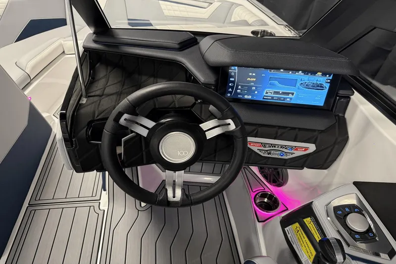 Slide: The Image of Nautique Super Air Nautique S21 2025 - 55