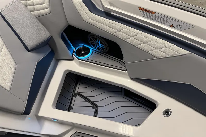 Slide: The Image of Nautique Super Air Nautique S21 2025 - 76