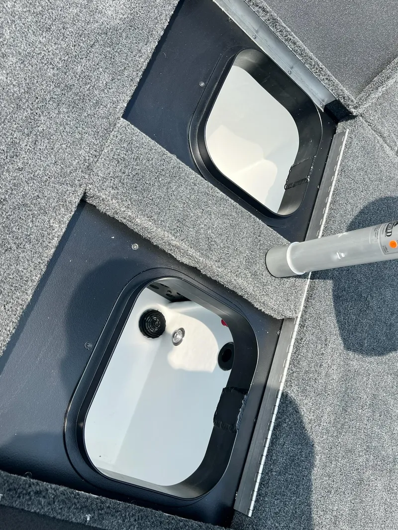 Slide: The Image of Skeeter ZX 200 2025 - 13