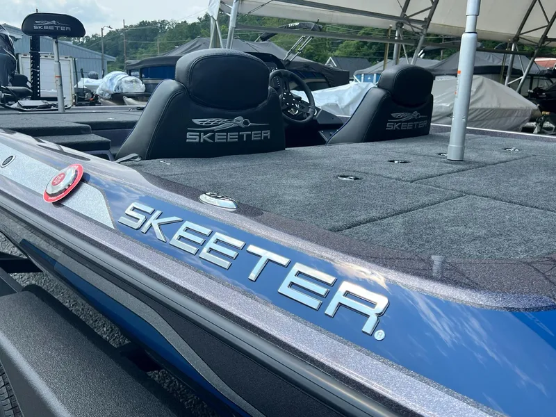 Slide: The Image of Skeeter ZX 200 2025 - 18