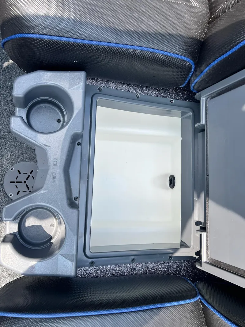 Slide: The Image of Skeeter ZX 200 2025 - 19