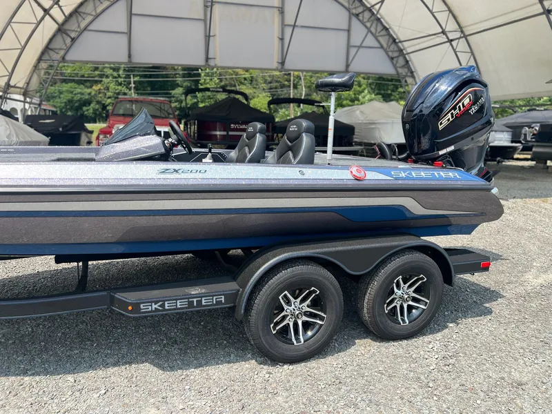 Slide: The Image of Skeeter ZX 200 2025 - 4