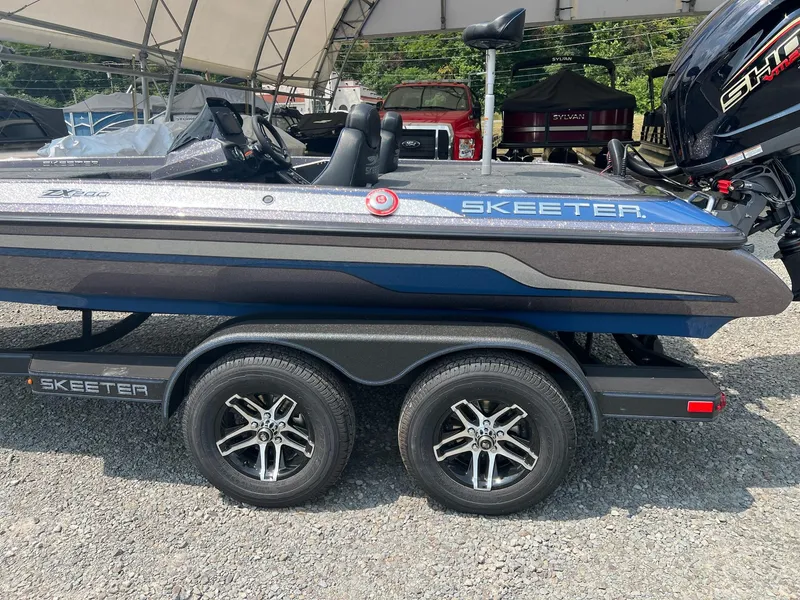 Slide: The Image of Skeeter ZX 200 2025 - 42