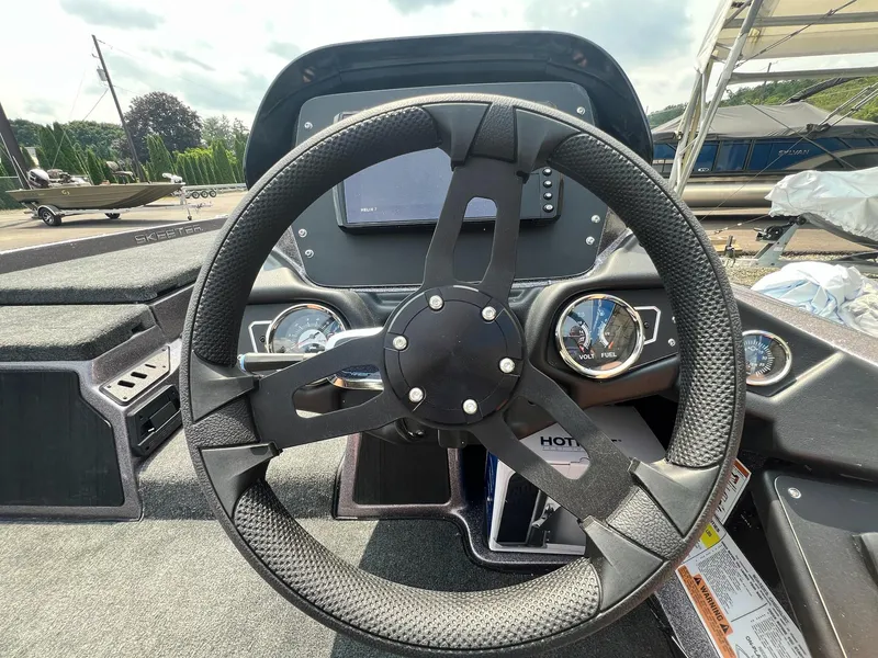 Slide: The Image of Skeeter ZX 200 2025 - 43