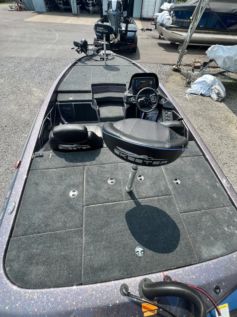 Slide: The Image of Skeeter ZX 200 2025 - 45