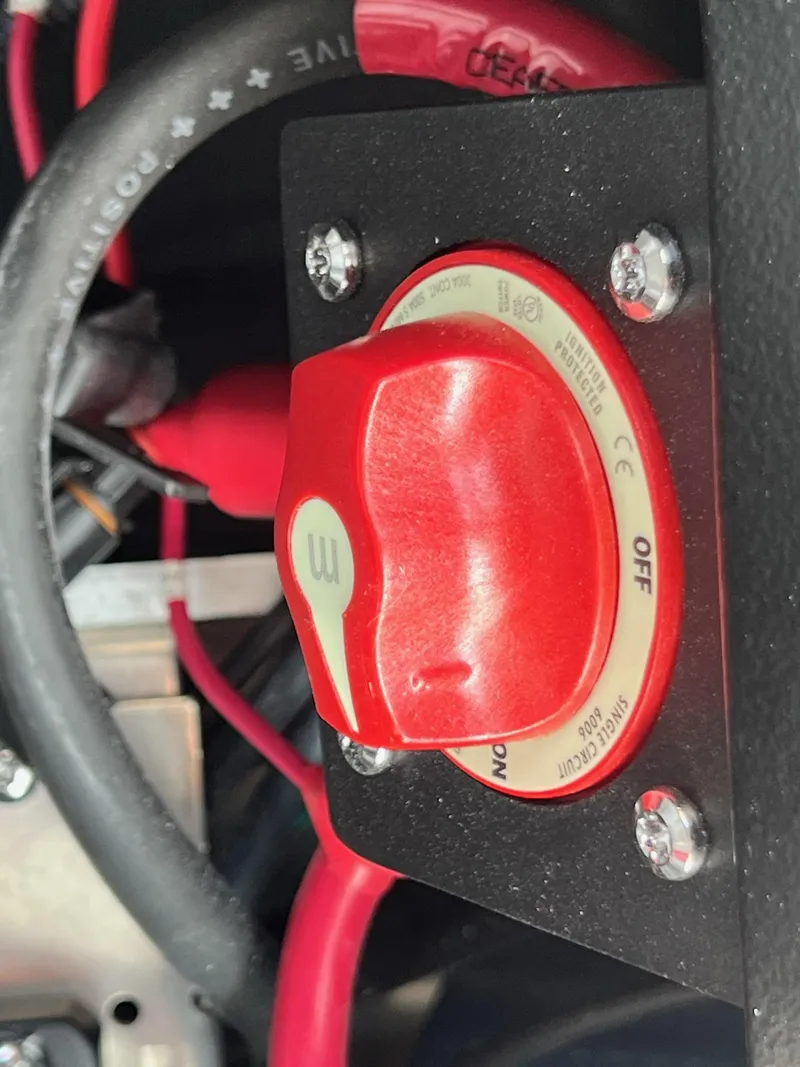 Slide: The Image of Skeeter ZX 200 2025 - 6