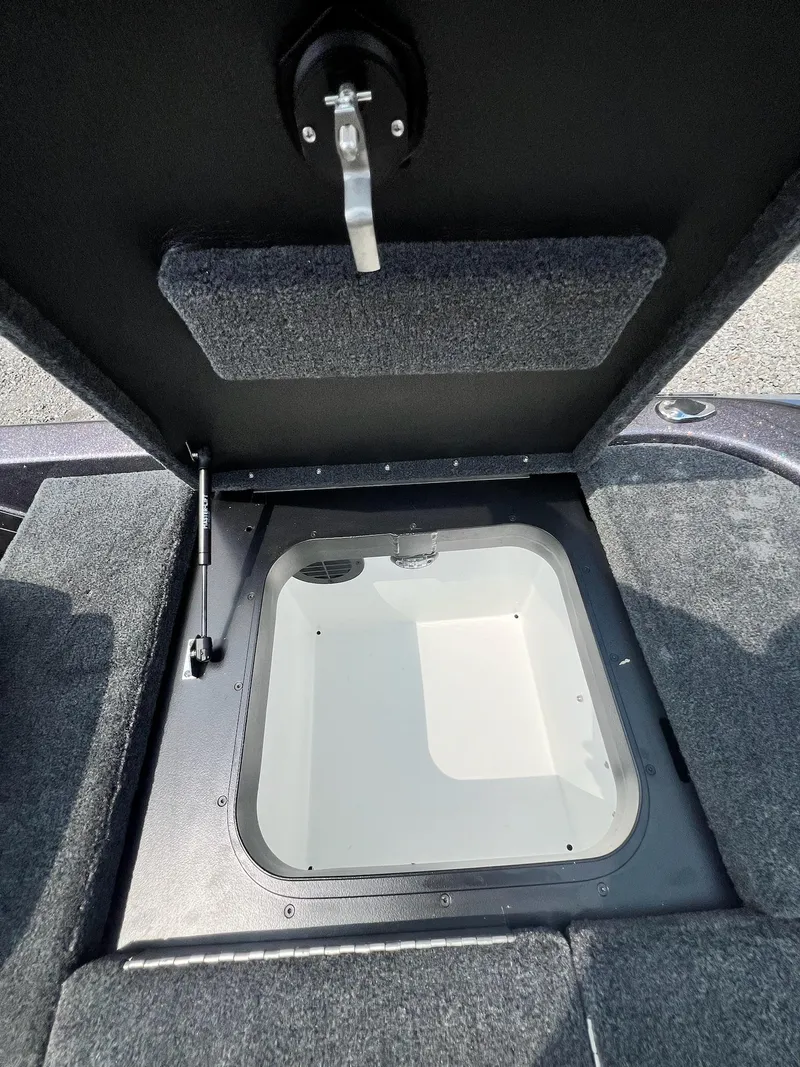 Slide: The Image of Skeeter ZX 200 2025 - 8