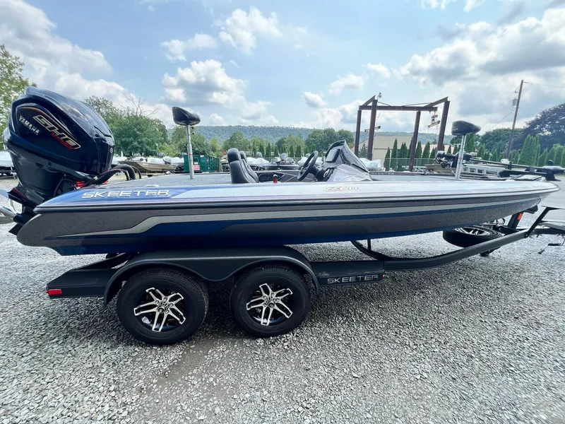 Slide: The Image of Skeeter ZX 200 2025 - 9