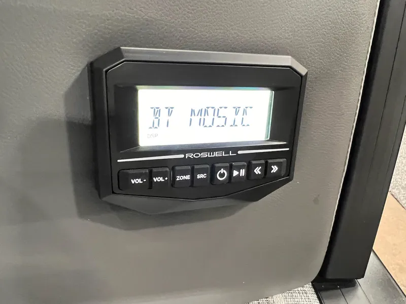 Slide: The Image of Roswell audio control panel in 2025 Berkshire 25RFX Roswell Arch STS Tritoon. - 19