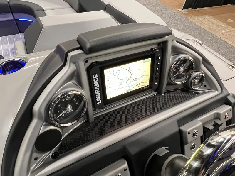 Slide: The Image of Dashboard of 2025 Berkshire 25RFX Roswell Arch STS Tritoon with Lowrance navigation system. - 42