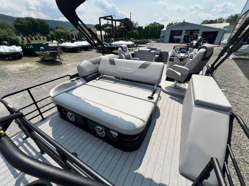 Slide: The Image of Sylvan L-3 CLZ DH Tritoon 2025 - 22