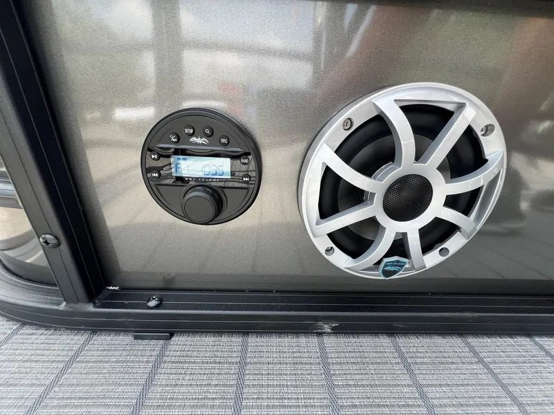 Slide: The Image of Sylvan L-3 CLZ DH Tritoon 2025 - 36