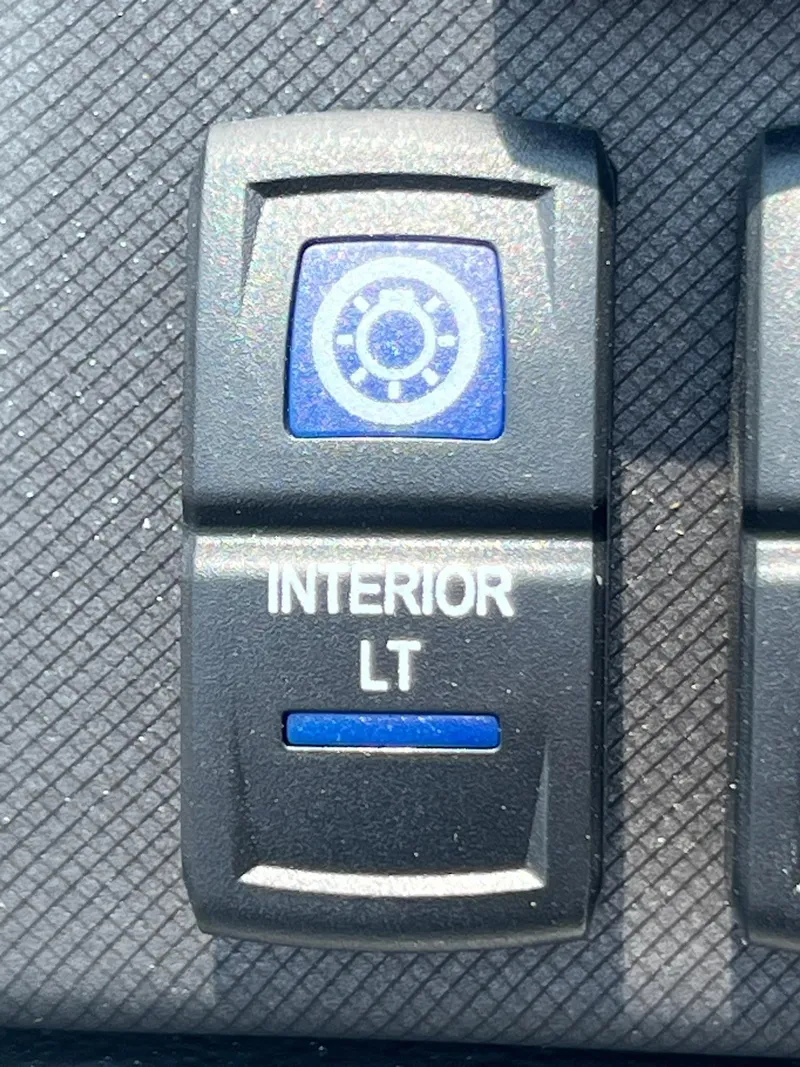 Slide: The Image of Sylvan L-3 CLZ DH Tritoon 2025 - 40