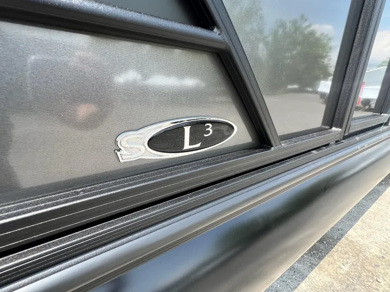 Slide: The Image of Sylvan L-3 CLZ DH Tritoon 2025 - 43