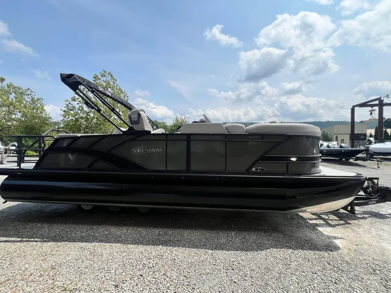 Slide: The Image of Sylvan L-3 CLZ DH Tritoon 2025 - 47