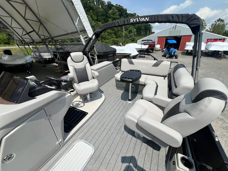 Slide: The Image of Sylvan L-3 CLZ DH Tritoon 2025 - 49