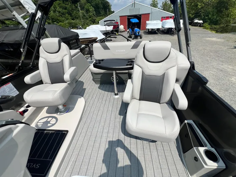 Slide: The Image of Sylvan L-3 CLZ DH Tritoon 2025 - 6