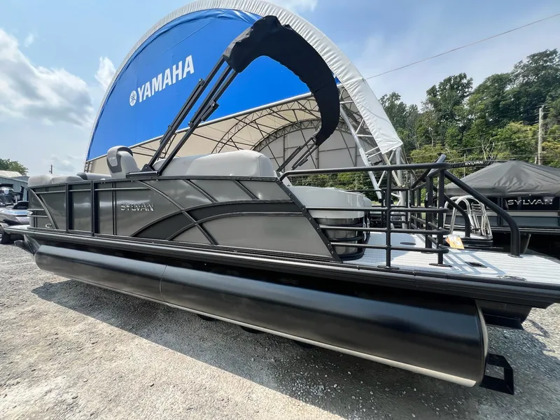 Slide: The Image of Sylvan L-3 CLZ DH Tritoon 2025 - 9